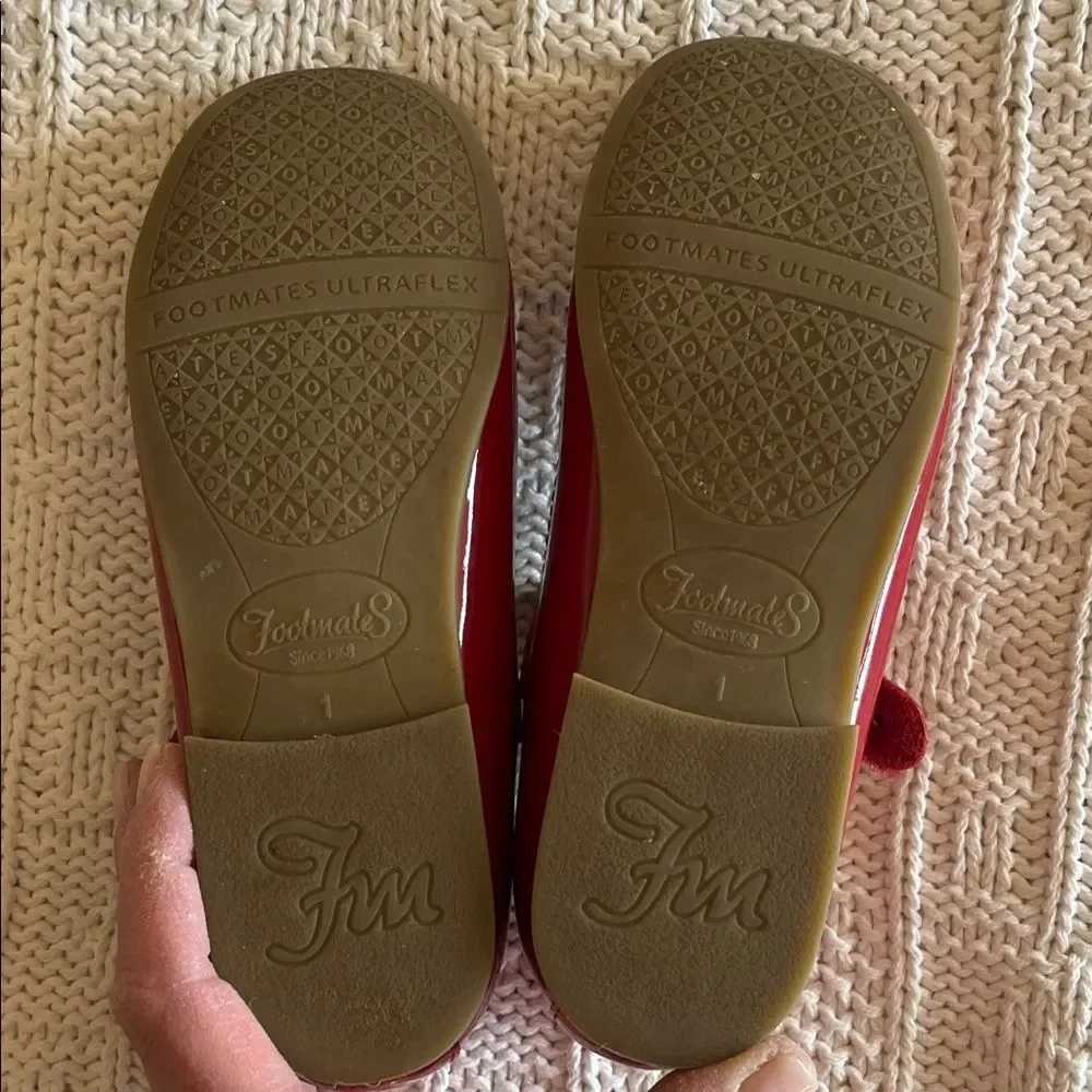 Footmates Emma Patent Leather in Richmond Red Size 1 Big Kid Medium Width